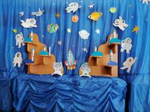 ОН СКАЗАЛ "ПОЕХАЛИ"  творческий уголок, посвященный Дню Космонавтики оформили обучающиеся 1 класса.